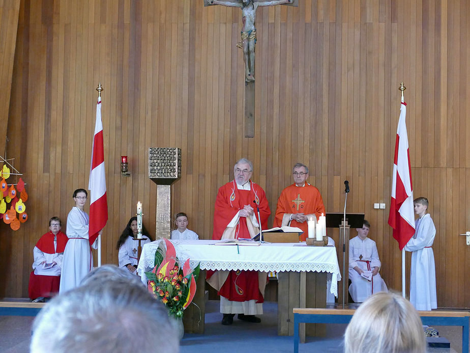 Firmung 2019 in Naumburg (Foto: Karl-Franz Thiede)